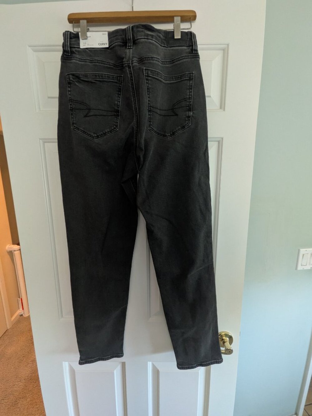 American Eagle Outfitters Curvy Mom Jeans - Size 10  - BLack NWT - Picture 4 of 4